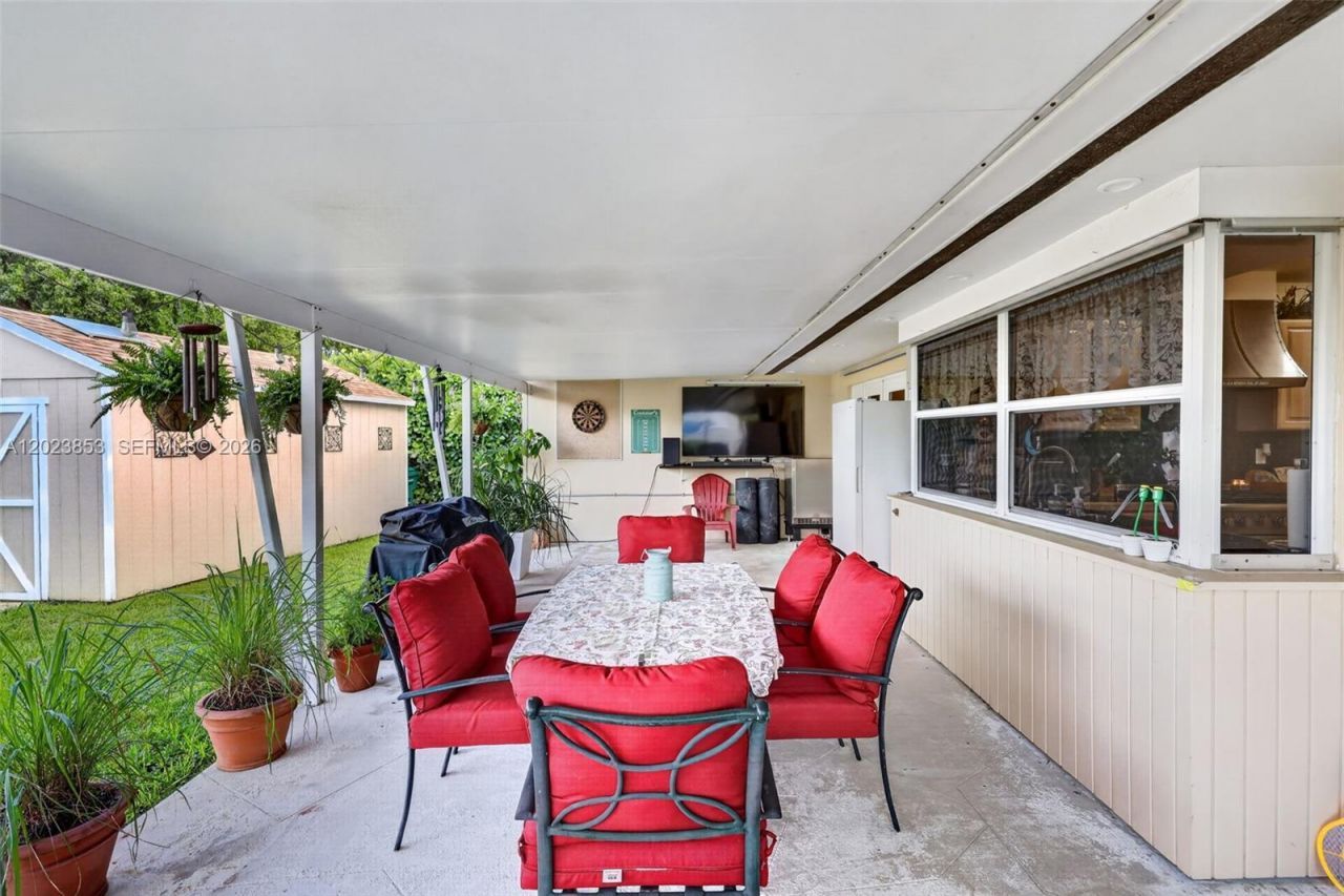 18543 SW 91st Ave, Cutler Bay, FL 33157 Photo