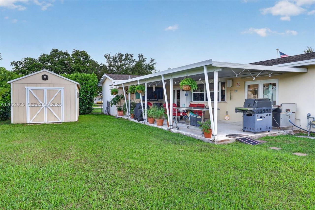 18543 SW 91st Ave, Cutler Bay, FL 33157 Photo