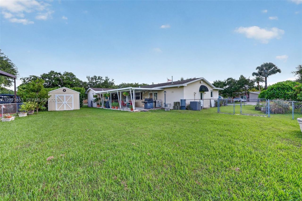 18543 SW 91st Ave, Cutler Bay, FL 33157 Photo