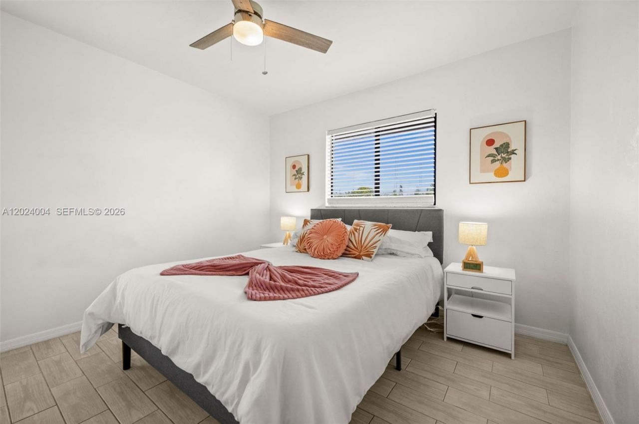 2102 SE 8th Street, Cape Coral, FL 33990 Photo
