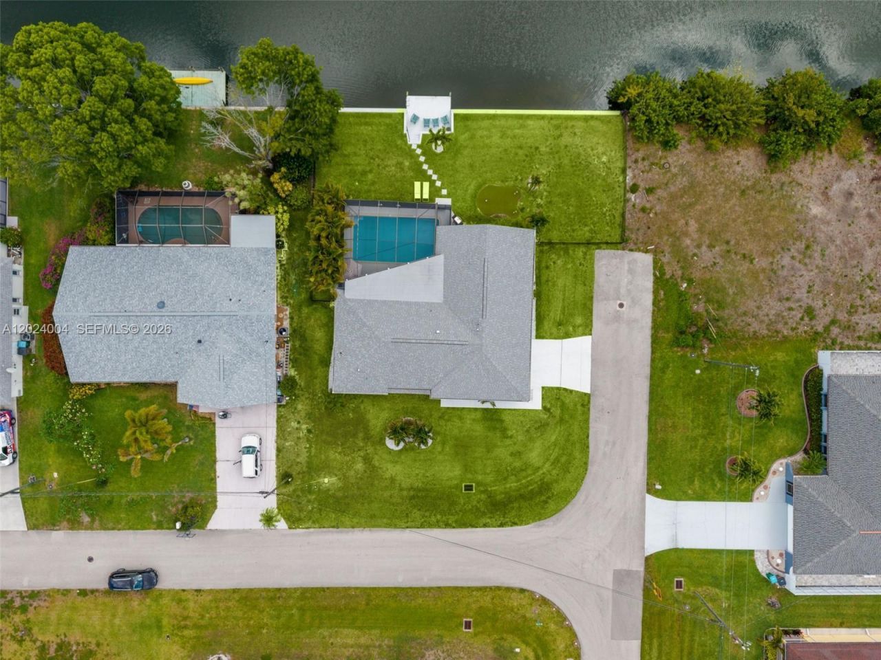 2102 SE 8th Street, Cape Coral, FL 33990 Photo
