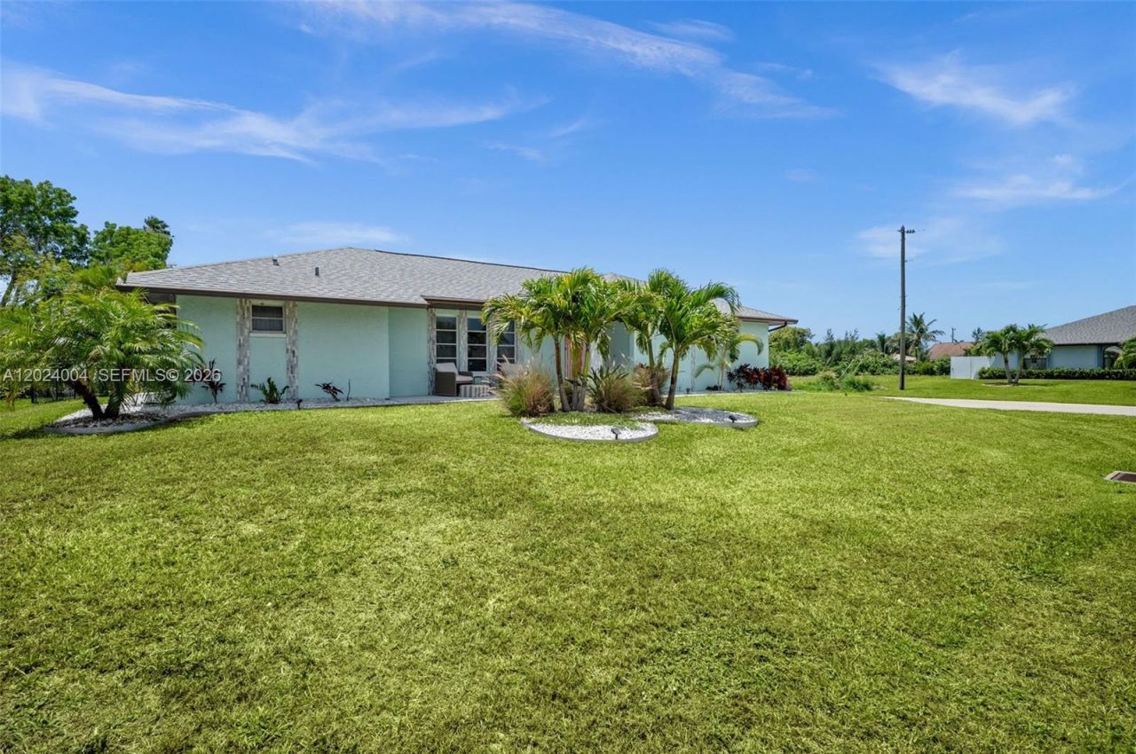 2102 SE 8th Street, Cape Coral, FL 33990 Photo