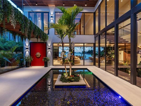 857 N Shore Dr , Miami Beach, FL 33141