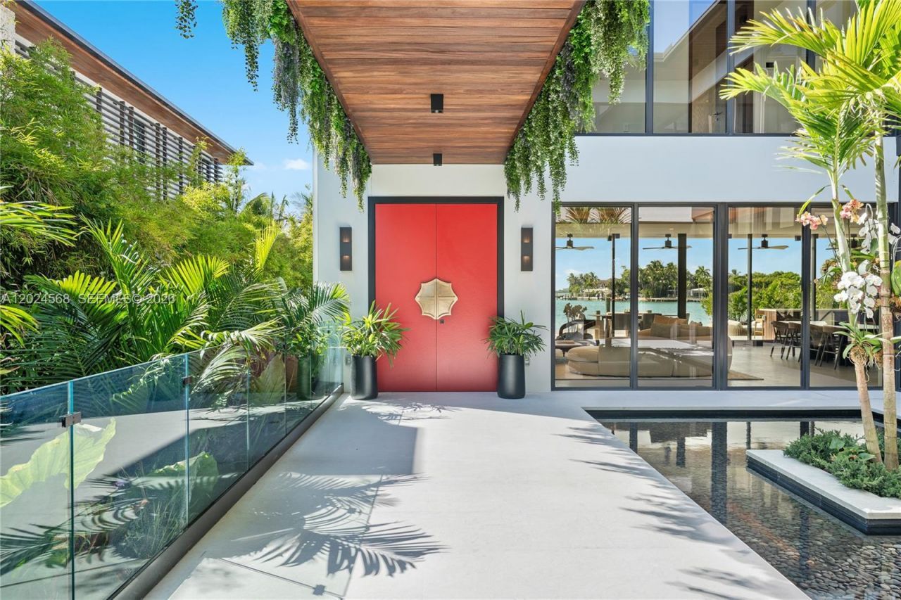 857 N Shore Dr , Miami Beach, FL 33141 Photo