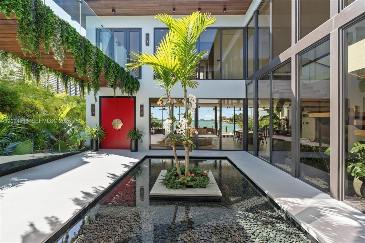857 N Shore Dr , Miami Beach, FL 33141 Photo