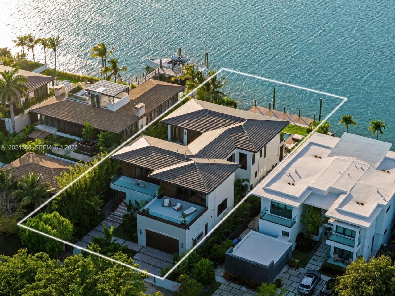 857 N Shore Dr , Miami Beach, FL 33141 Photo