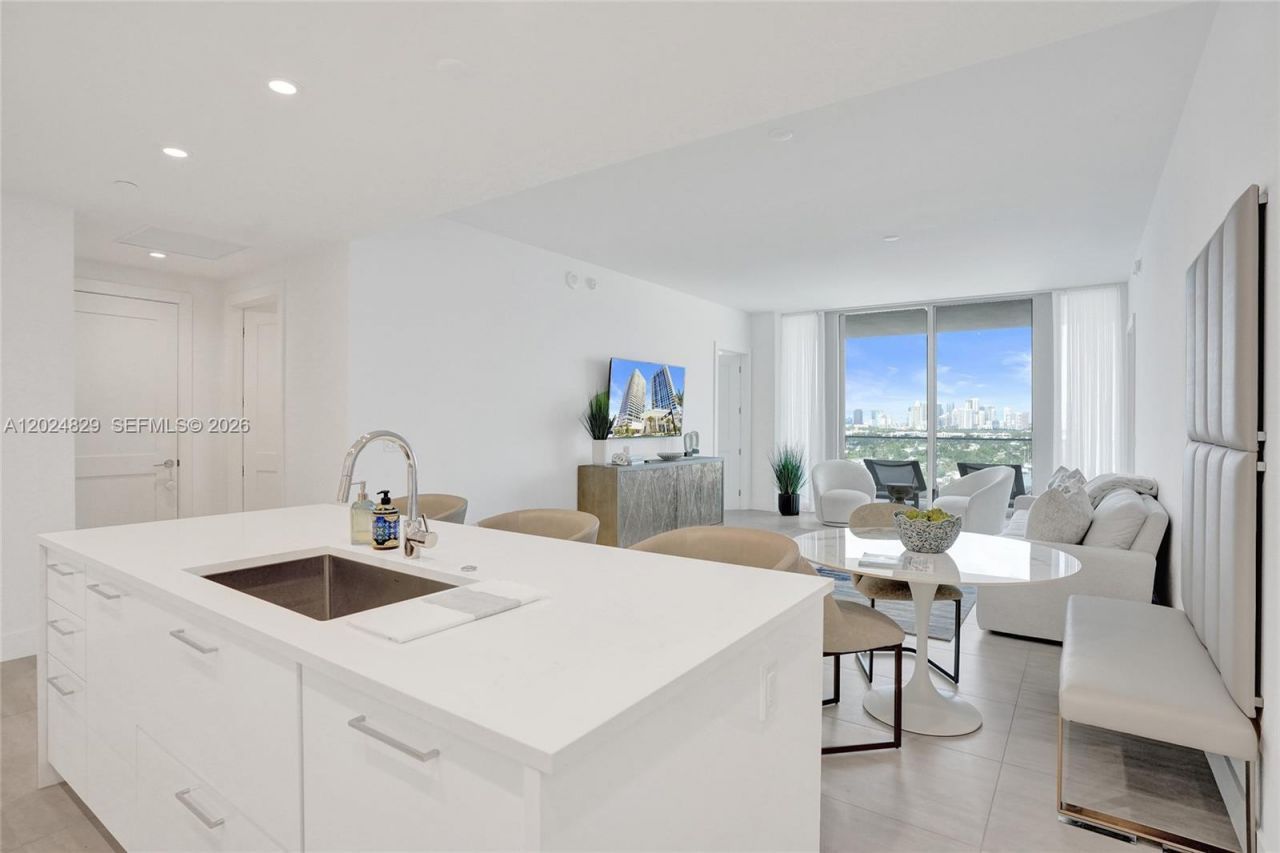153 N Seabreeze , Unit 1403, Fort Lauderdale, FL 33304 Photo