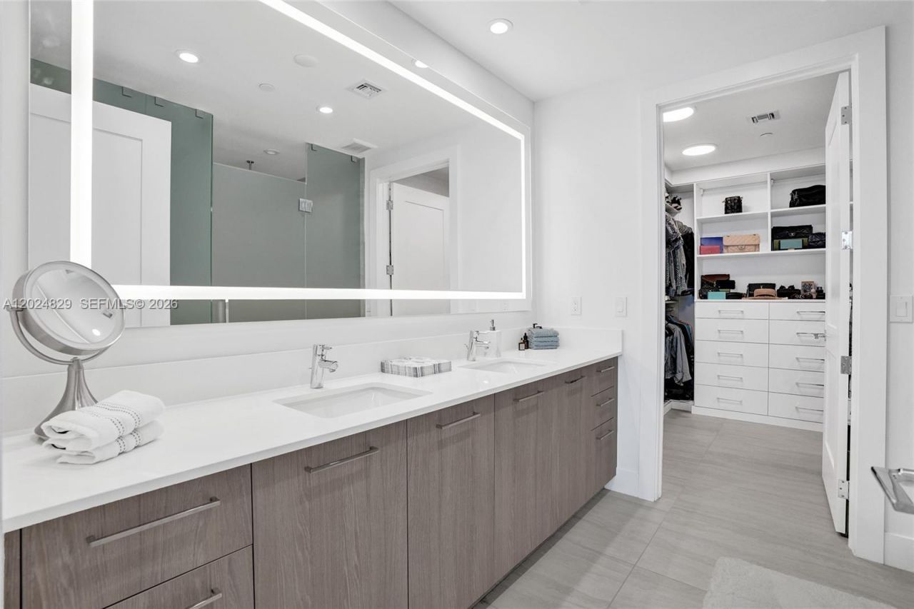 153 N Seabreeze , Unit 1403, Fort Lauderdale, FL 33304 Photo