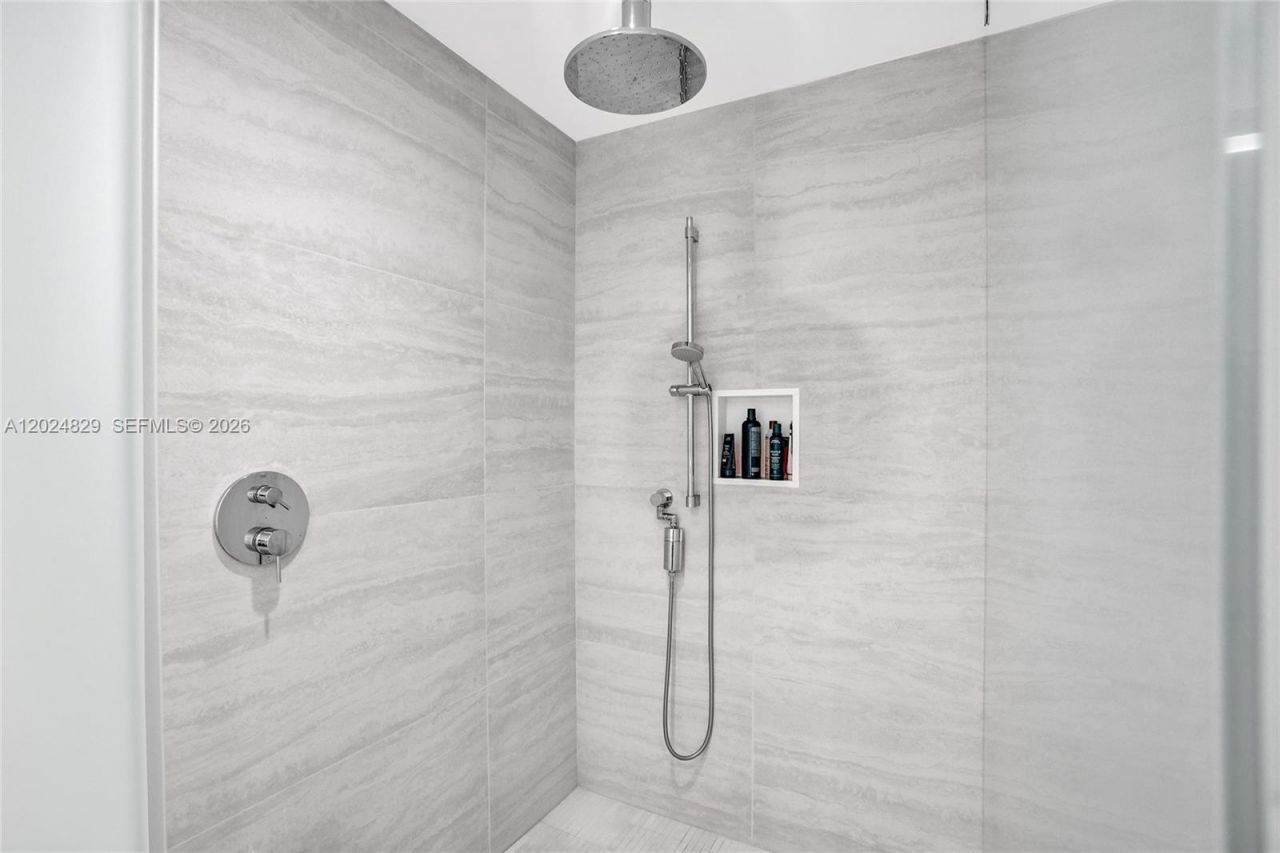 153 N Seabreeze , Unit 1403, Fort Lauderdale, FL 33304 Photo