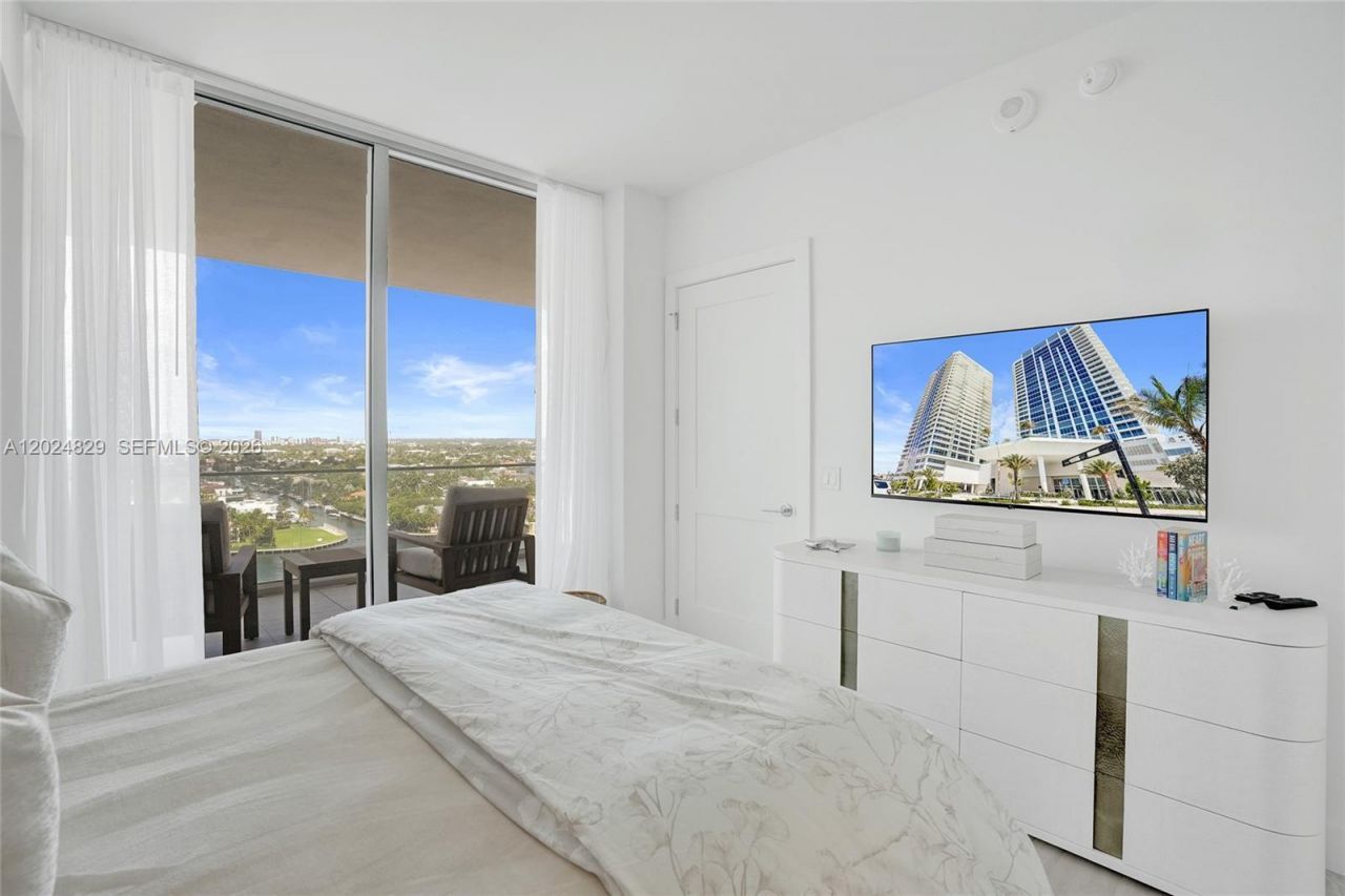 153 N Seabreeze , Unit 1403, Fort Lauderdale, FL 33304 Photo