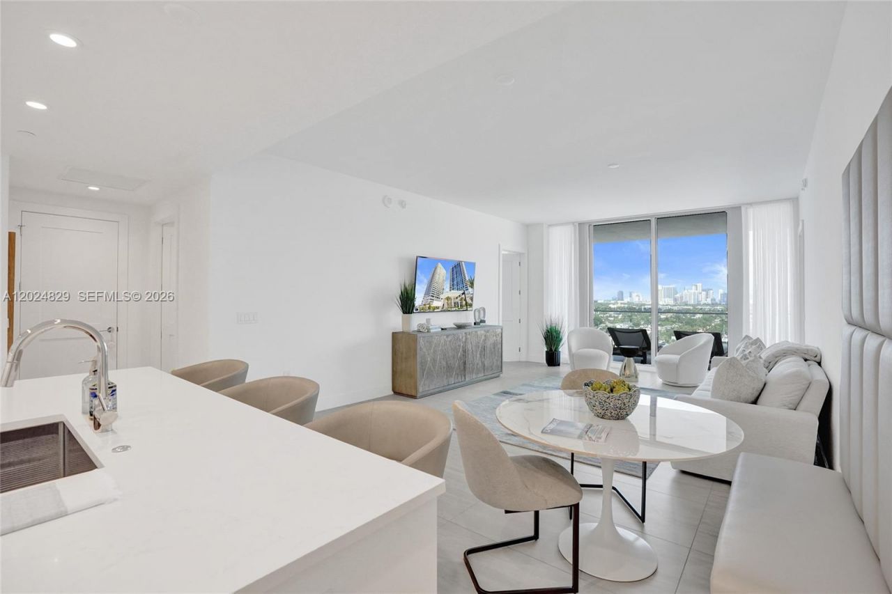 153 N Seabreeze , Unit 1403, Fort Lauderdale, FL 33304 Photo