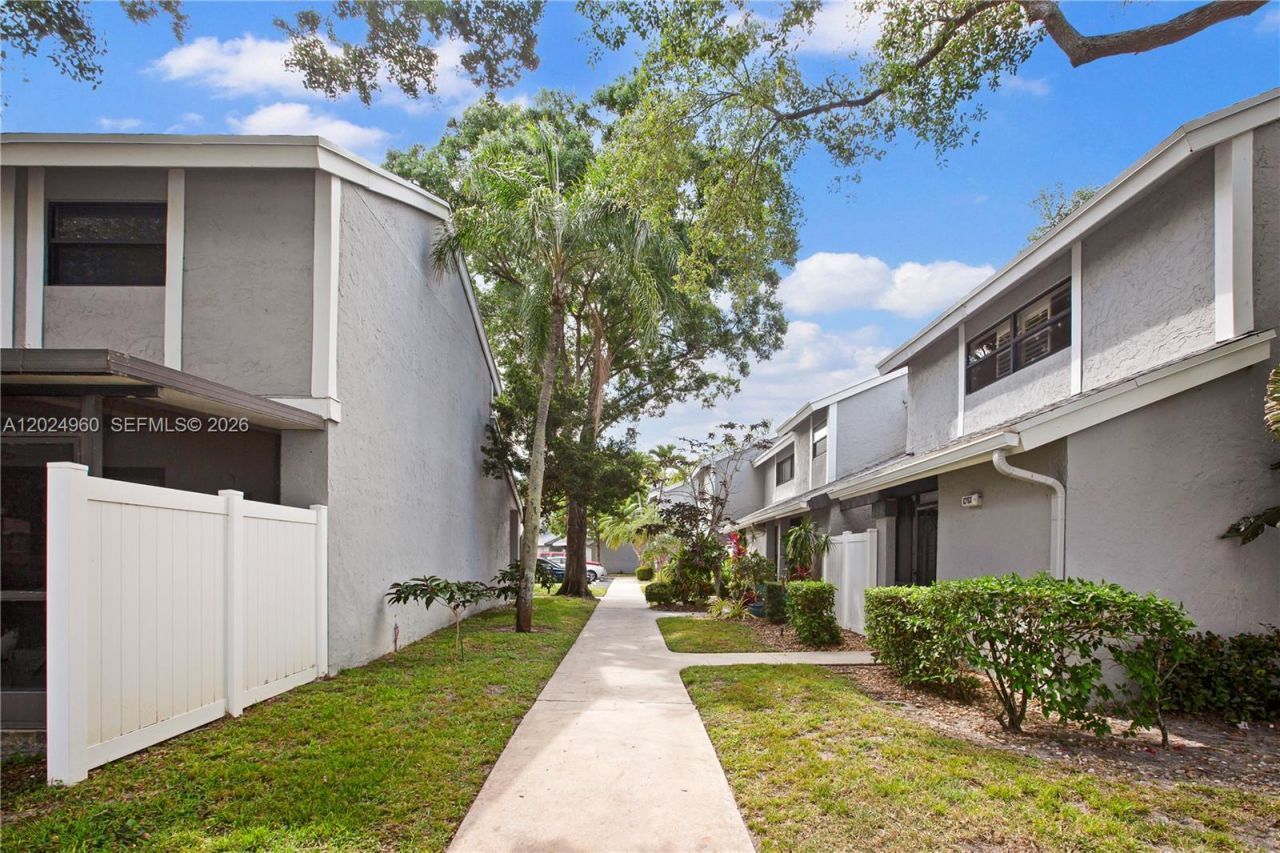 2753 NW 42nd Ave, Coconut Creek, FL 33066 Photo