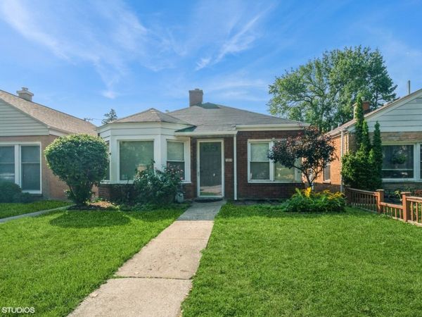 5809 N Rogers Avenue , Chicago, IL 60646