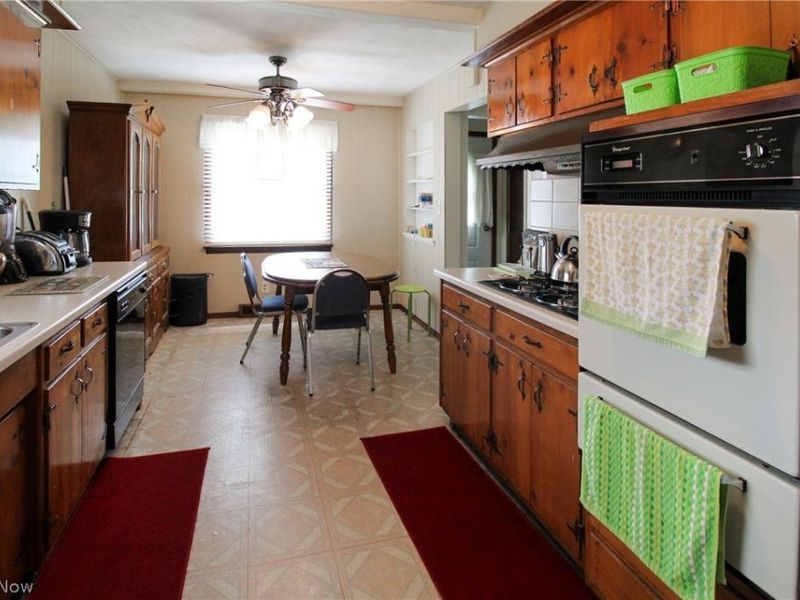 28101 Lake Shore Boulevard, Euclid, OH 44132 Photo 3