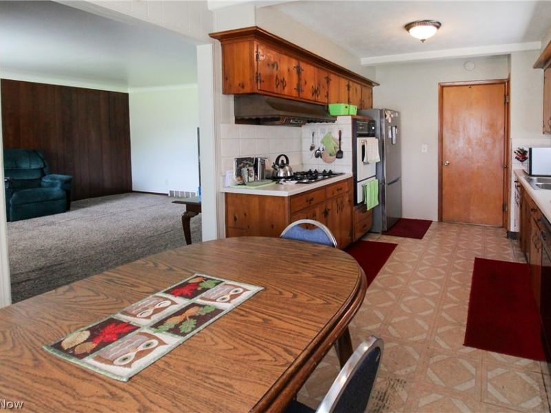 28101 Lake Shore Boulevard, Euclid, OH 44132 Photo 4