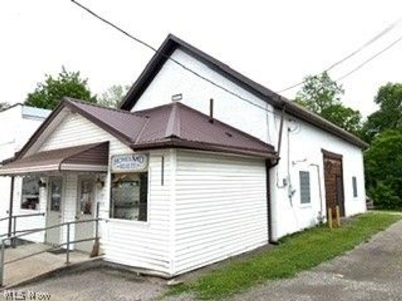 114 Main , Freeport, OH 43973 Photo 2