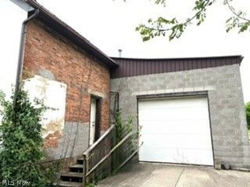 114 Main , Freeport, OH 43973 Photo 4