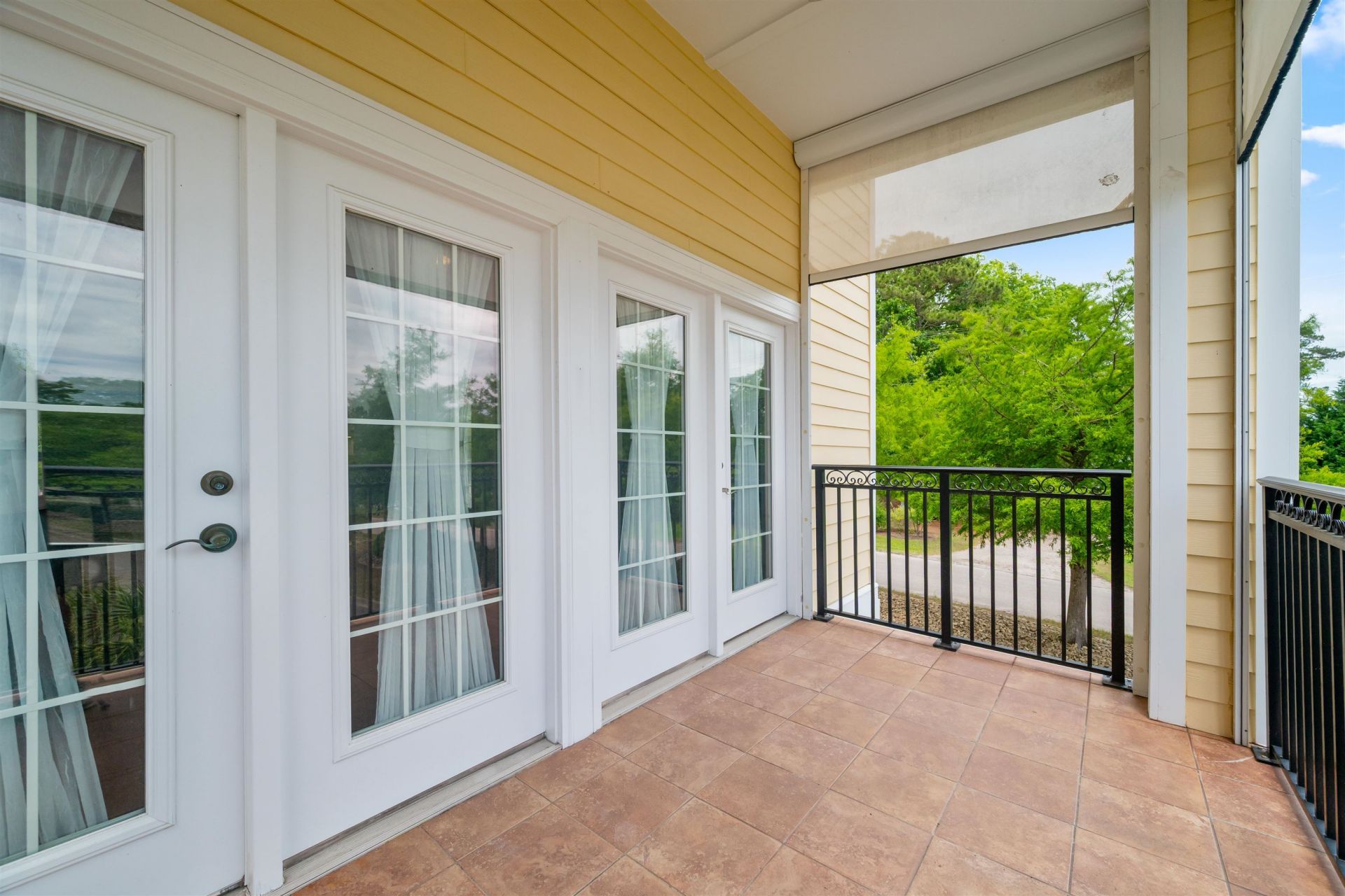 4302 Grande Harbour Blvd.  Photo 10