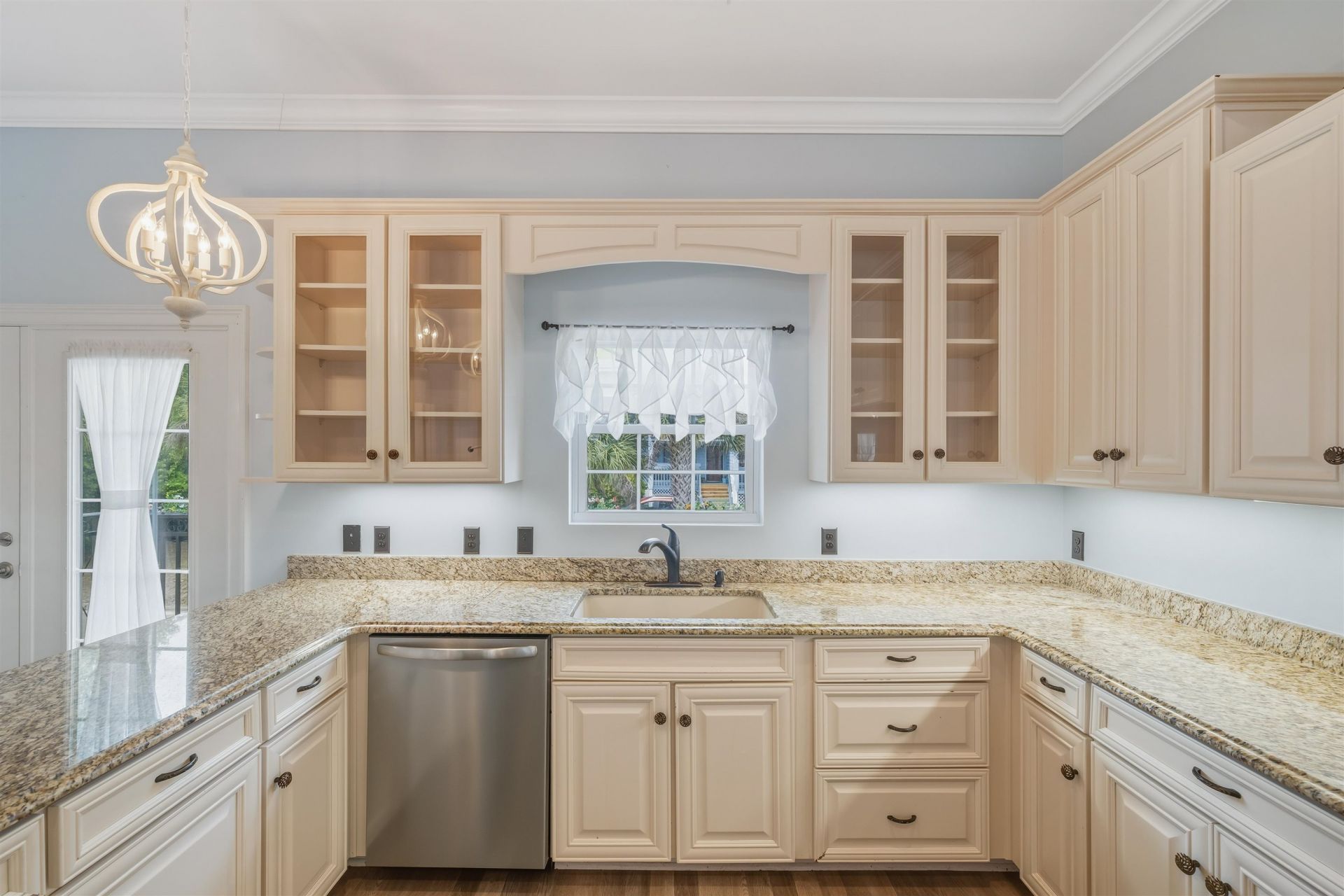 4302 Grande Harbour Blvd.  Photo 17