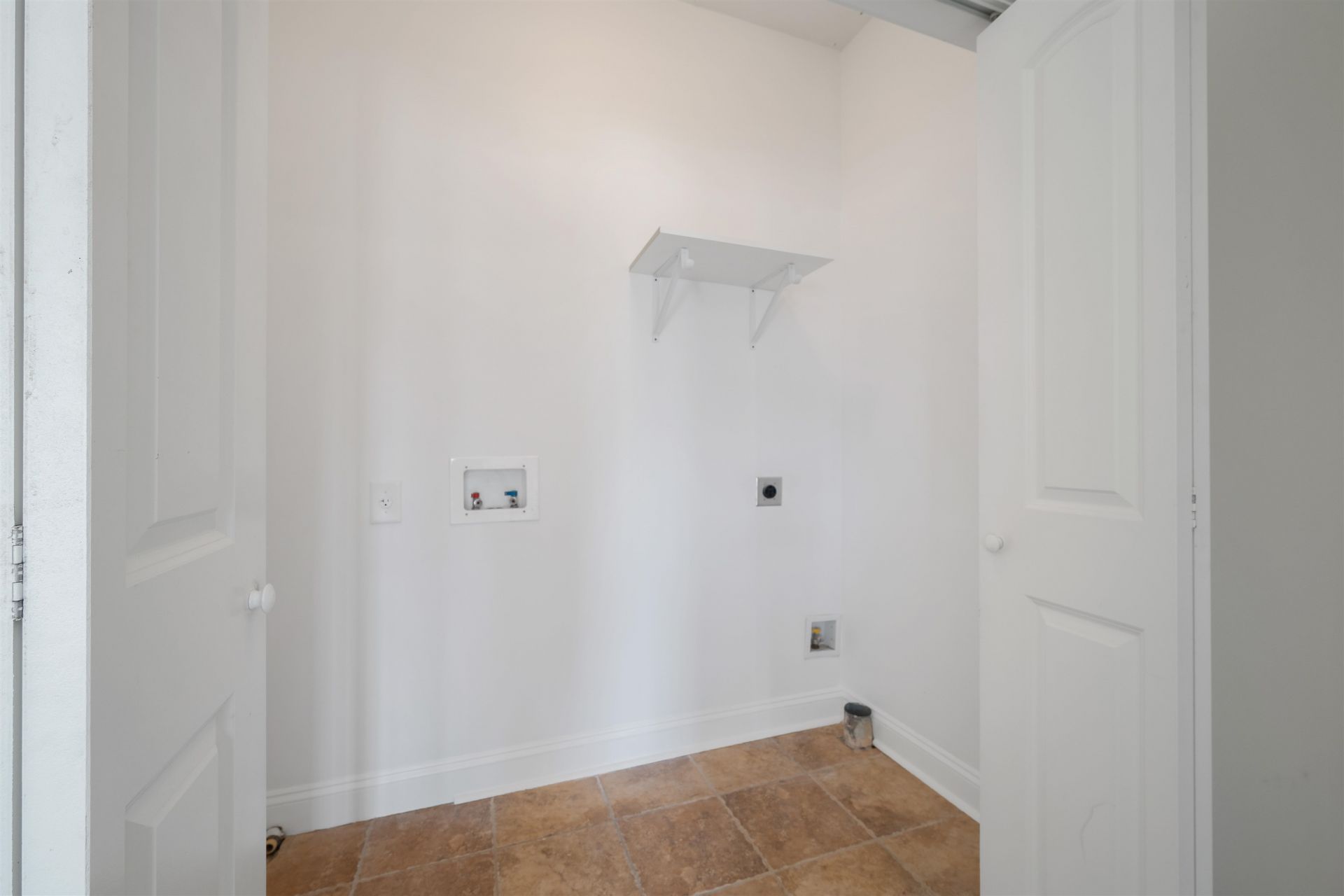 4302 Grande Harbour Blvd.  Photo 27