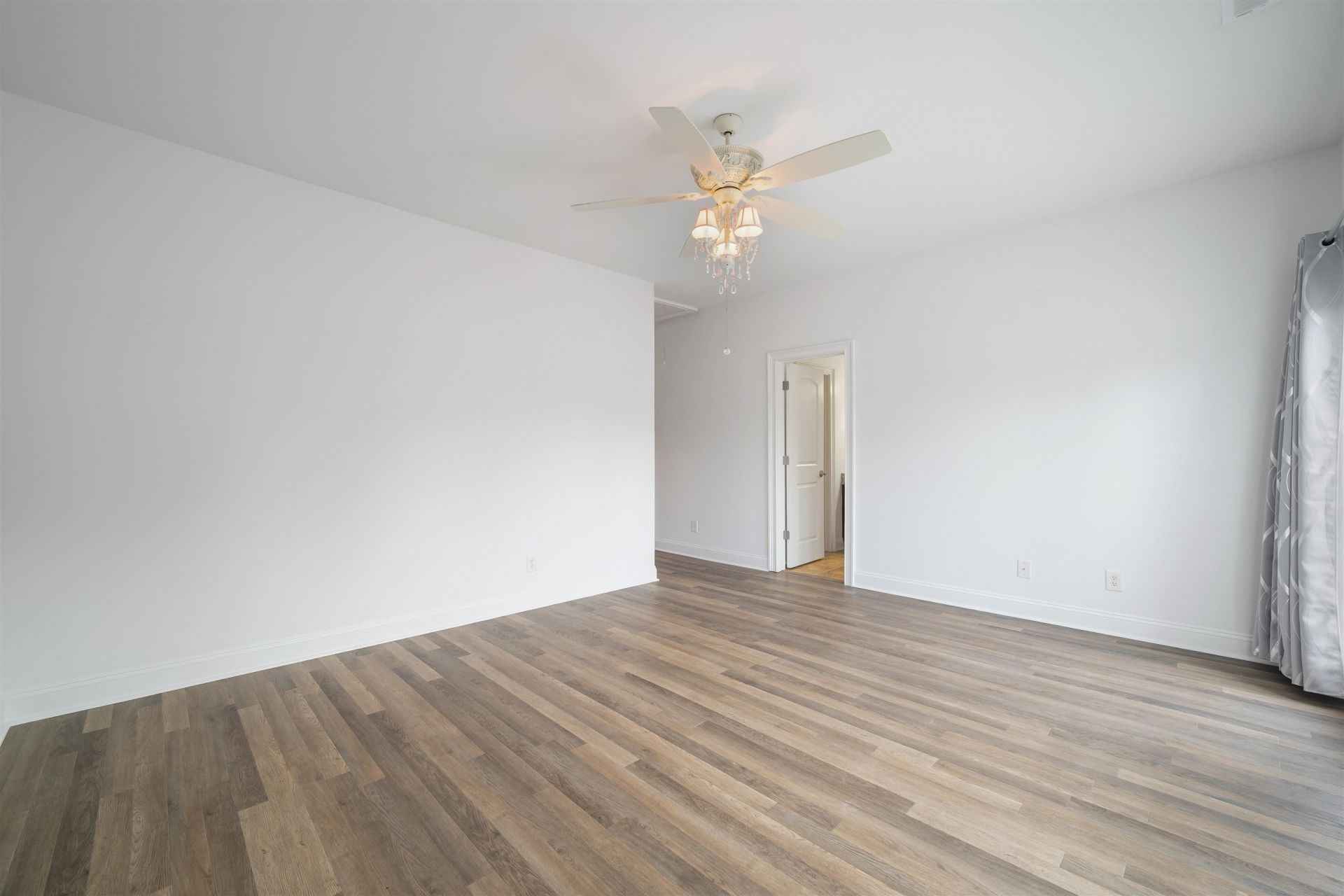 4302 Grande Harbour Blvd.  Photo 33