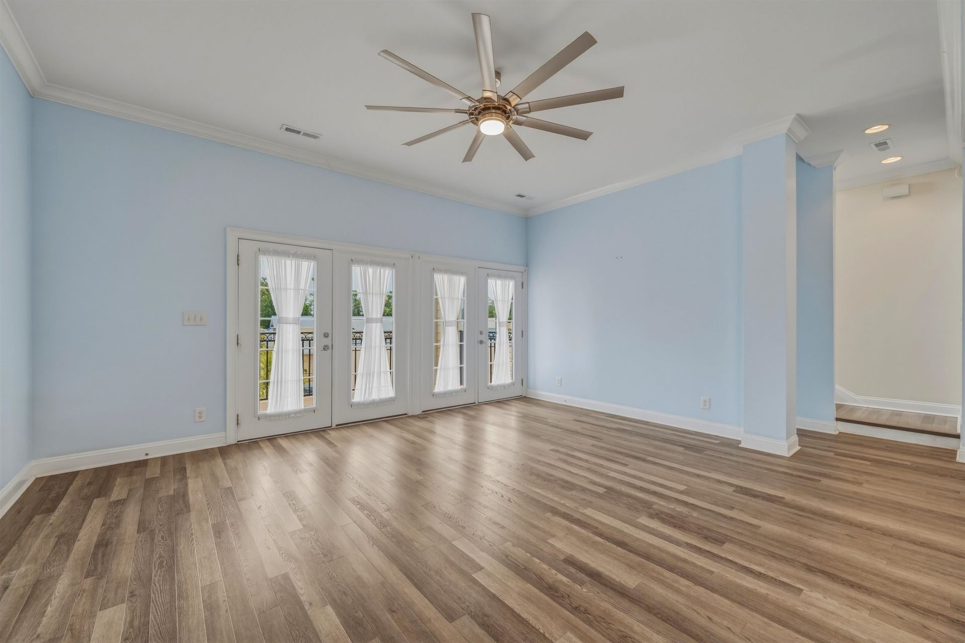 4302 Grande Harbour Blvd.  Photo 5