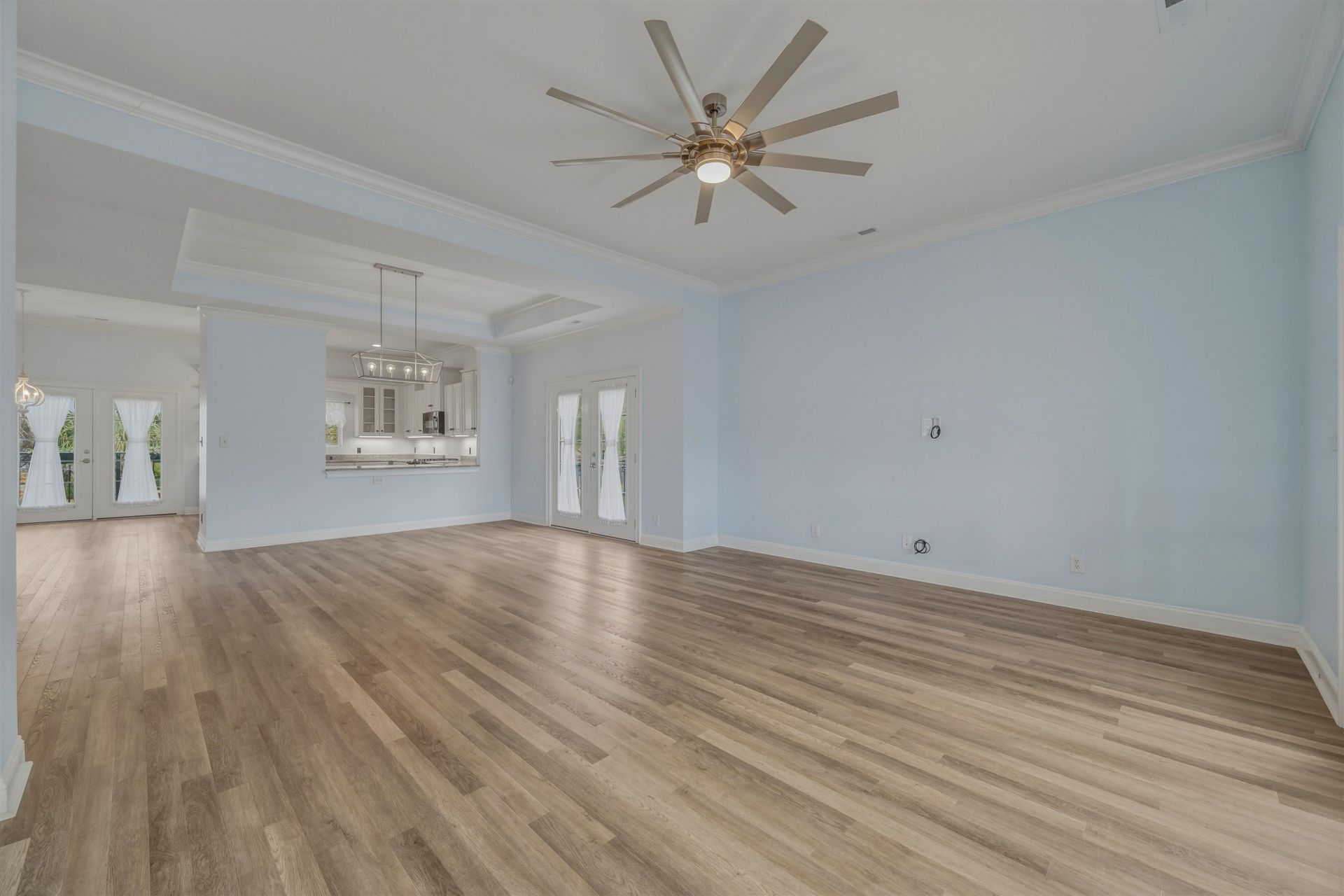 4302 Grande Harbour Blvd.  Photo 8
