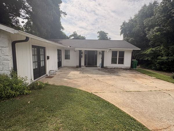 1148 Mannbrook Drive, Stone Mountain, GA 30083