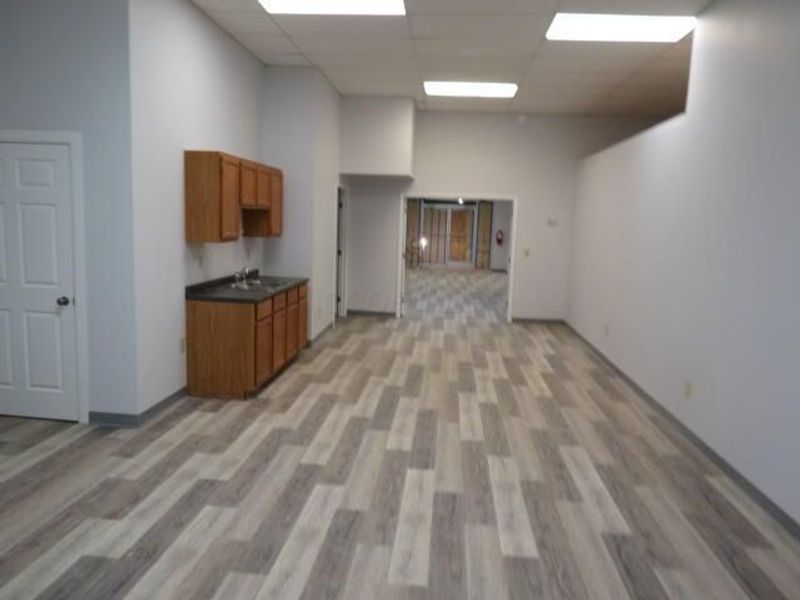 475 E Main Street , Unit B, Circleville, OH 43113 Photo 5