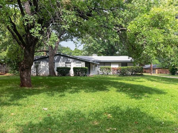341 Arcadia Street, Hurst, TX 76053