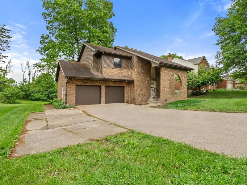 795 Elizabeth Drive, Florence, KY 41042 Photo 2