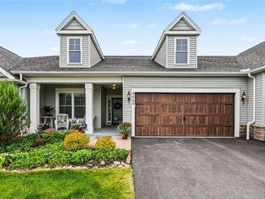 4049 St James Parkway, Canandaigua, NY 14424