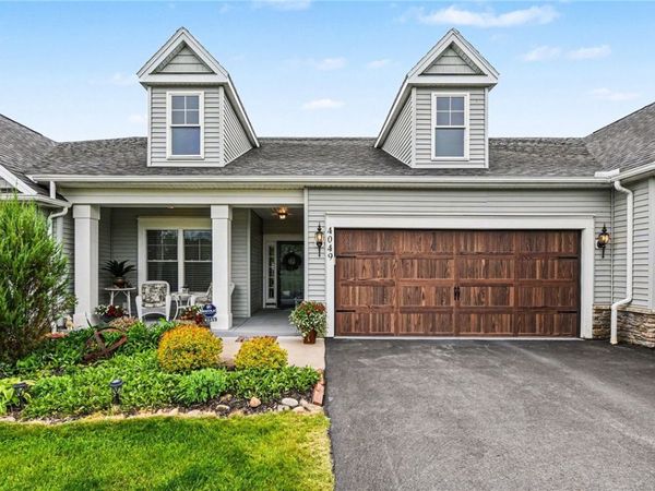 4049 St James Parkway , Canandaigua, NY 14424