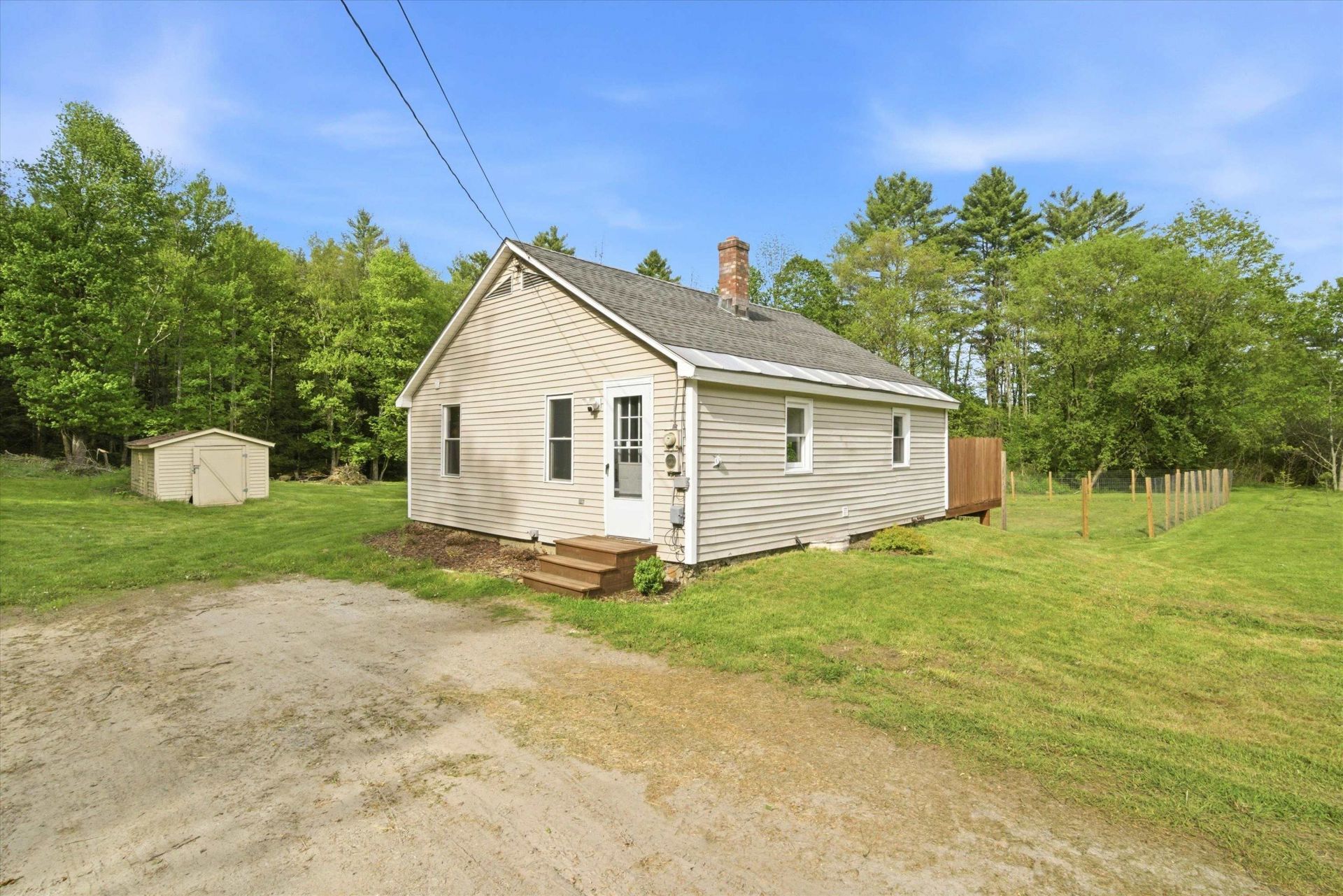 687 John Stark Highway, Newport, NH 03773 Main Photo