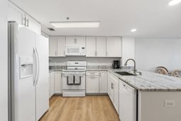 6100 N Ocean Blvd.  photo 4