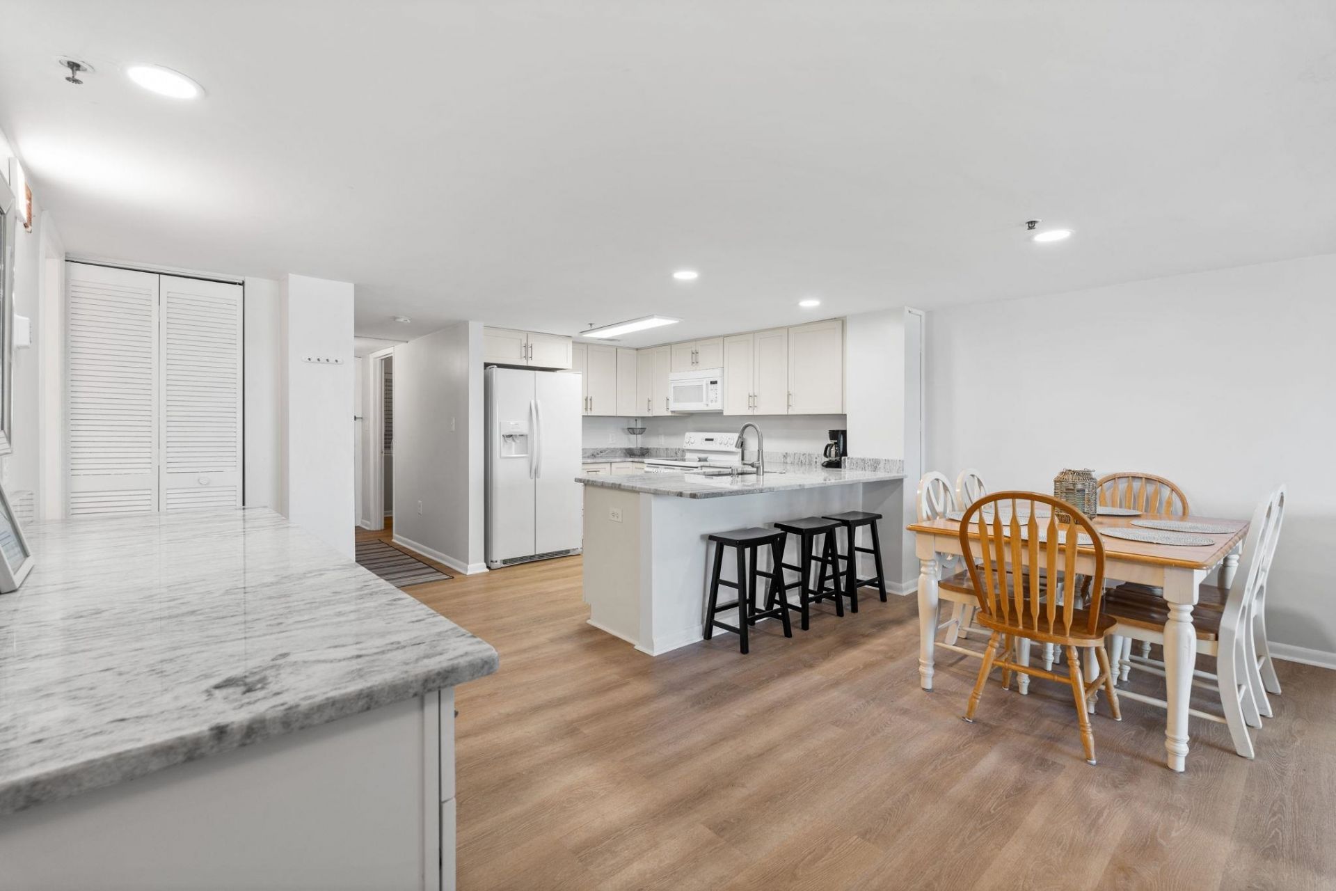 6100 N Ocean Blvd.  Photo 8