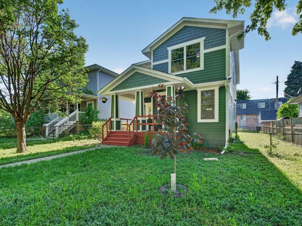 2525 James Avenue N, Minneapolis, MN 55411