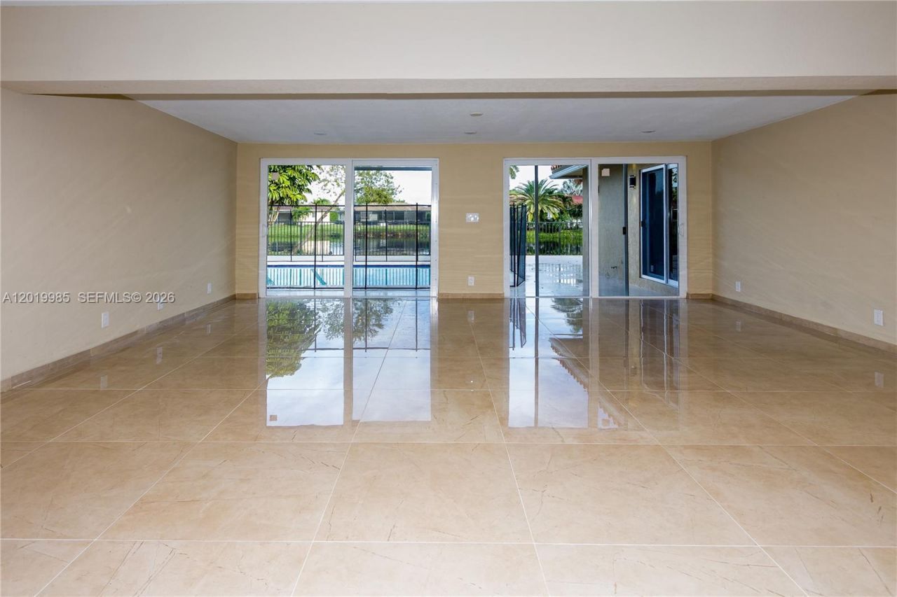16641 Royal Poinciana Dr, Weston, FL 33326 Photo