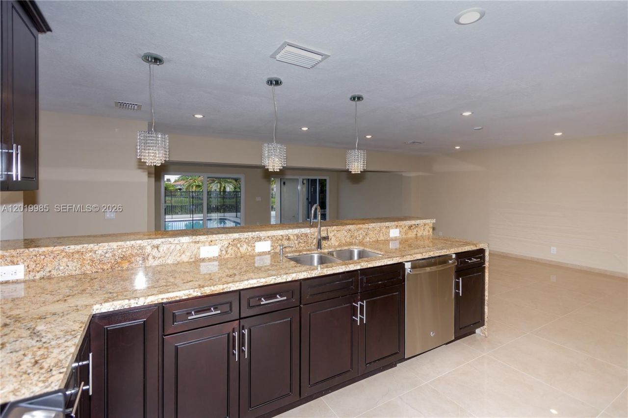 16641 Royal Poinciana Dr, Weston, FL 33326 Photo