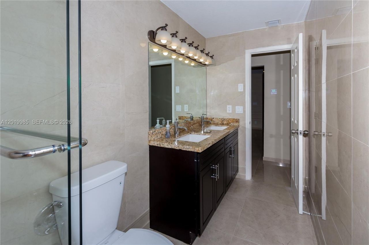 16641 Royal Poinciana Dr, Weston, FL 33326 Photo