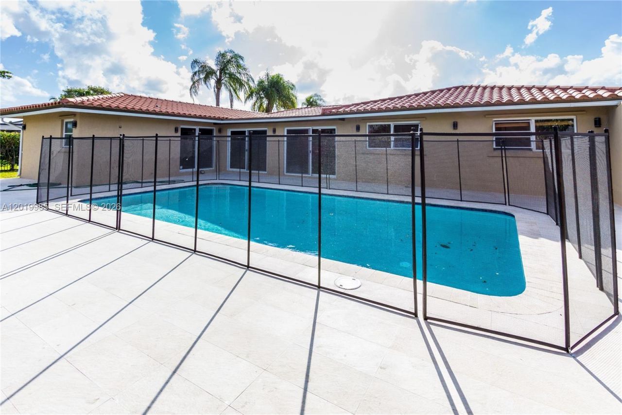 16641 Royal Poinciana Dr, Weston, FL 33326 Photo