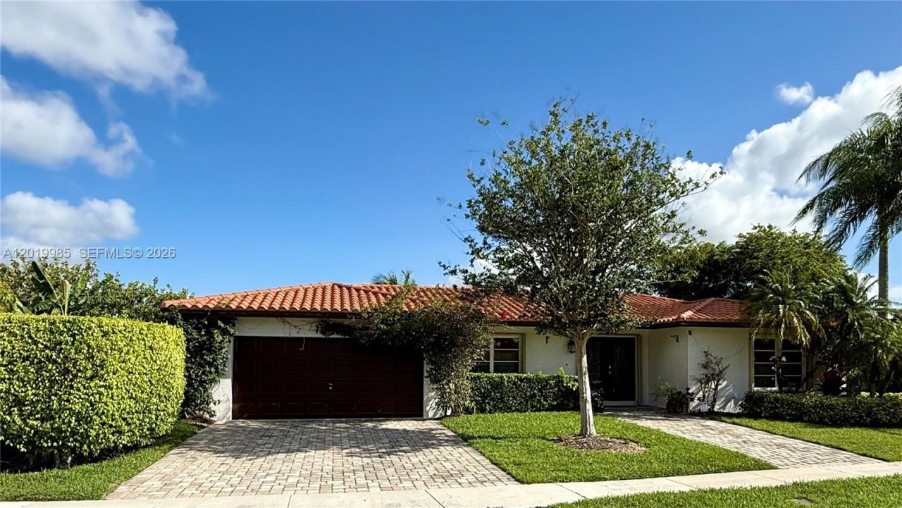 16641 Royal Poinciana Dr, Weston, FL 33326 Photo