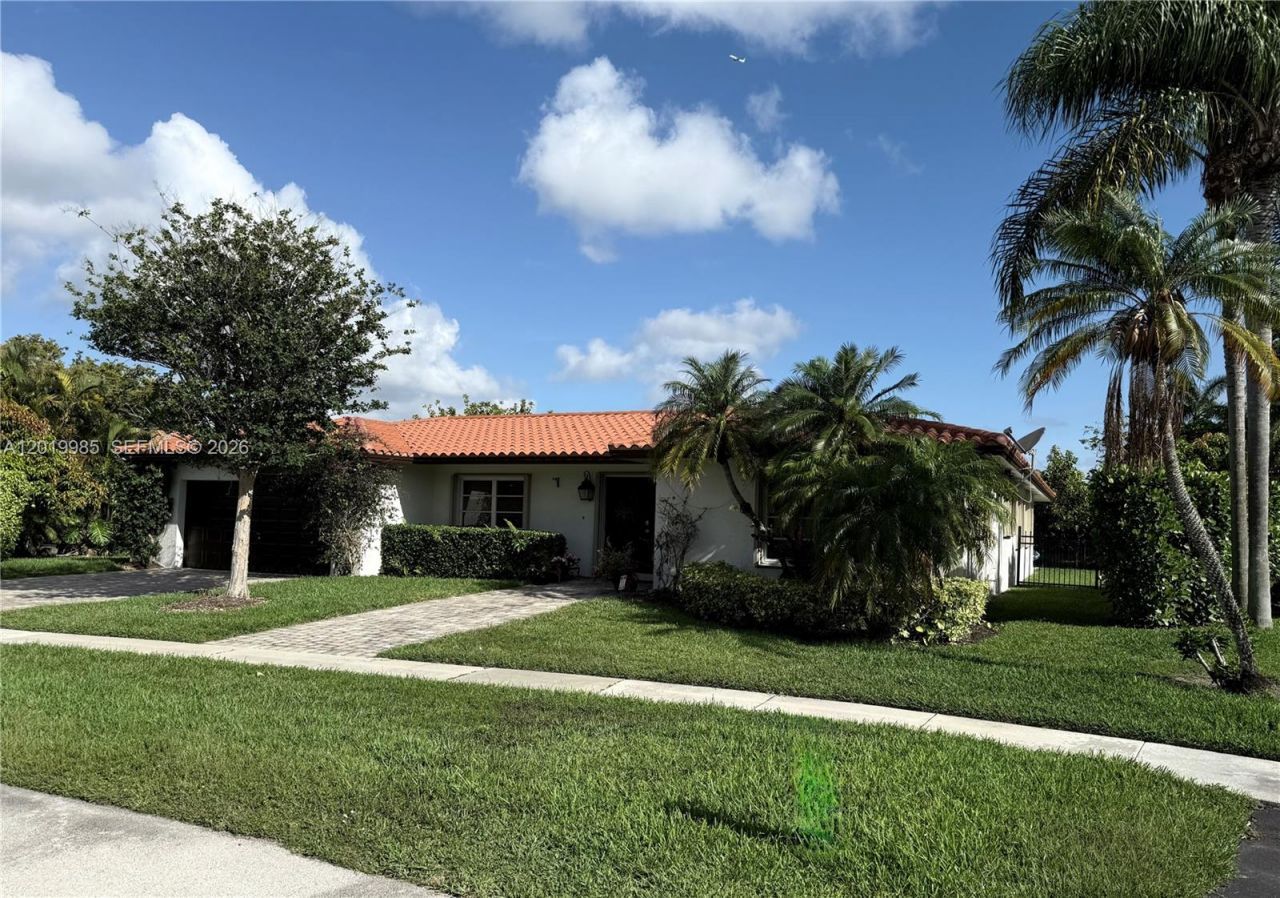 16641 Royal Poinciana Dr, Weston, FL 33326 Photo