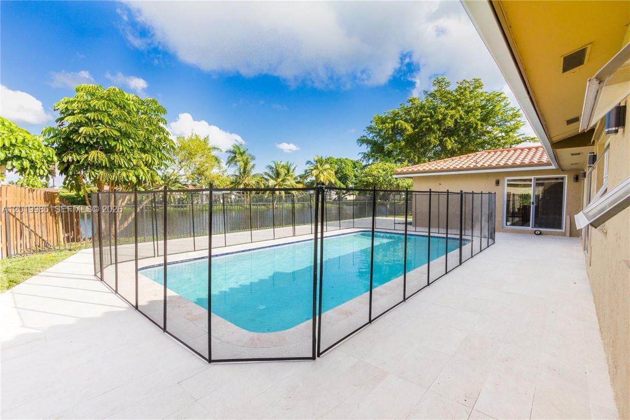 16641 Royal Poinciana Dr, Weston, FL 33326 Photo