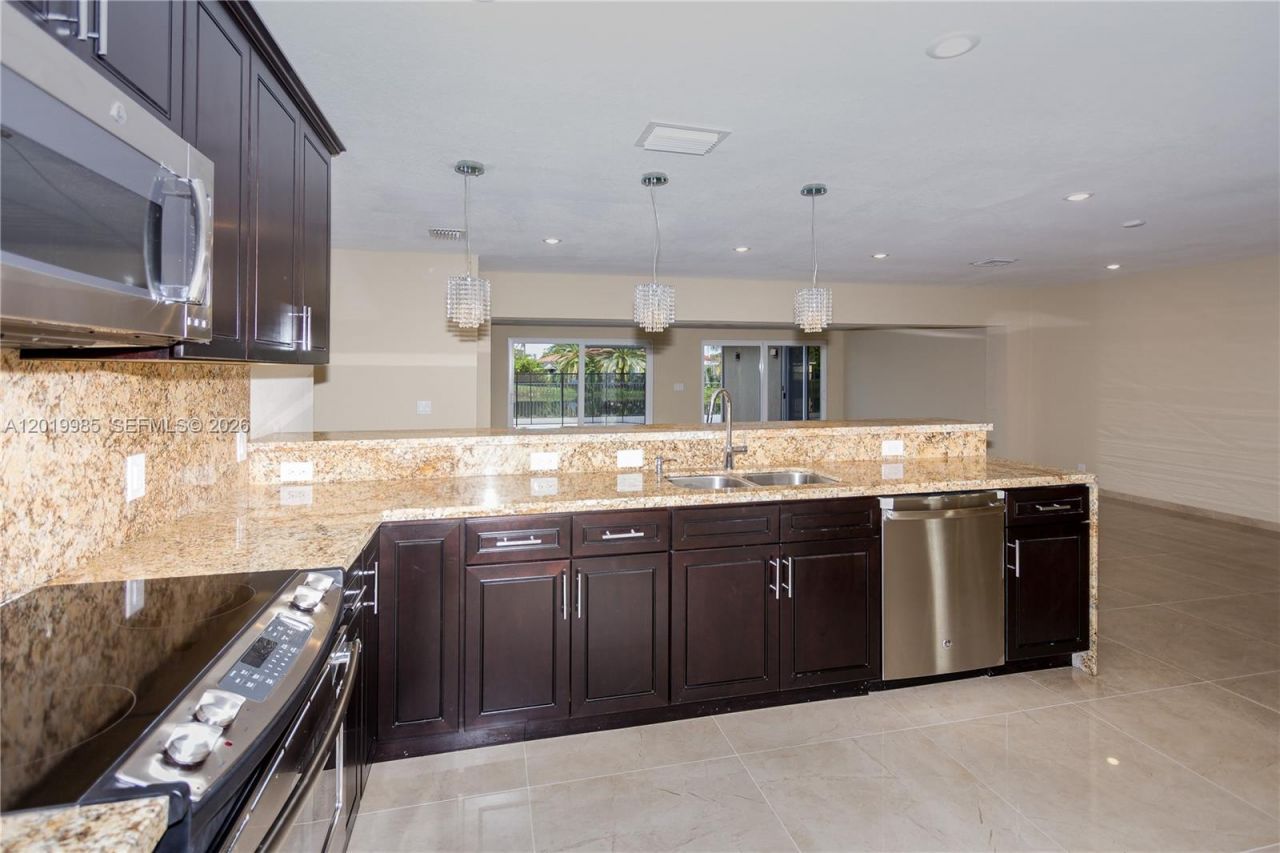 16641 Royal Poinciana Dr, Weston, FL 33326 Photo