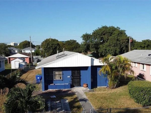 1938 NW 2nd Ct , Miami, FL 33136