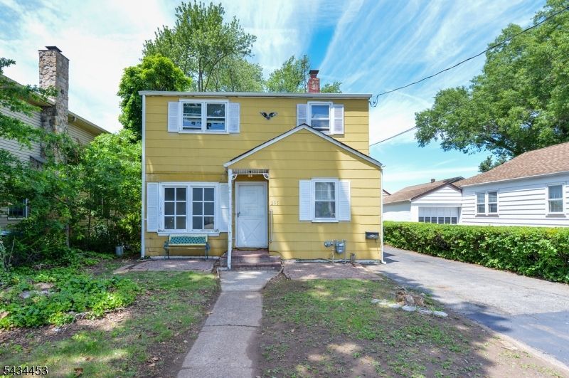 295 Lanza Ave, Saddle Brook, NJ 07663 Main Photo