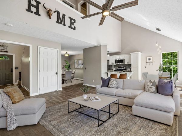 546 Lauren Park Dr, Burns, TN 37029