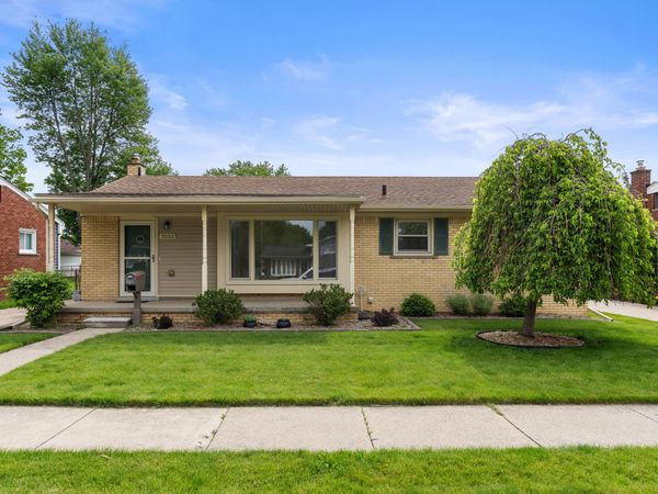 3233 Grange Road, Trenton, MI 48183