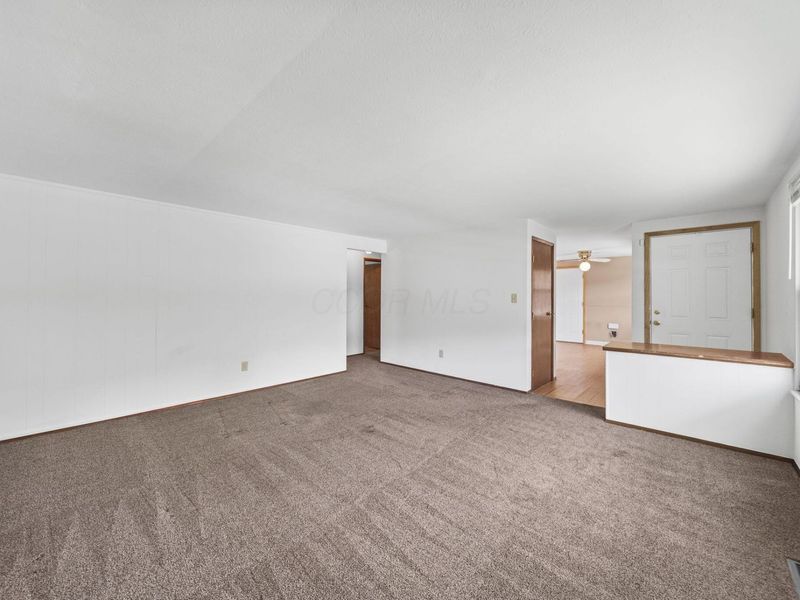 1402 Cardwell Square N, Columbus, OH 43229 Photo 21